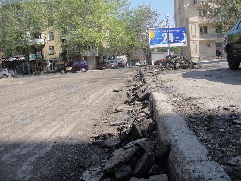 Баку закрыт. Баку улица ашуга Алескера. Баку ул.Караева дом 6. Баку ул. Тимченко. Улица Алескера Алекперова в Ясамальском районе Баку.