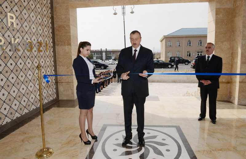 Президент Ильхам Алиев: "Азербайджан сегодня переживает период уверенного развития" - ОБНОВЛЕНО - ФОТО