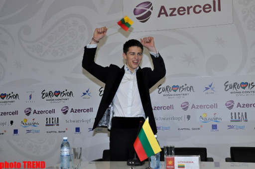 Представитель Литвы на "Евровидении-2012" прокомментировал выход в финал конкурса - ОБНОВЛЕНО - ФОТО