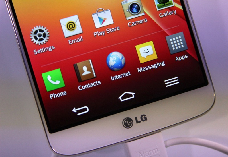 LG представила смартфон G2 - ОБНОВЛЕНО - ФОТО - ВИДЕО