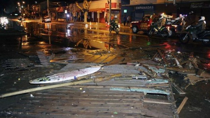 Сильное землетрясение в Чили, цунами угрожает США - ОБНОВЛЕНО - ФОТО - ВИДЕО