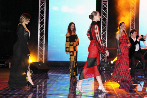 Гюльнара Халилова представила коллекцию платьев на "Univision" - ФОТО