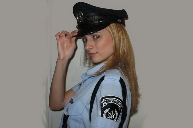 Девушка сторож. Девушки в форме охраны. Блондинка в полицейской форме. Девушка охранник. Девушка немка в форме полиции США.