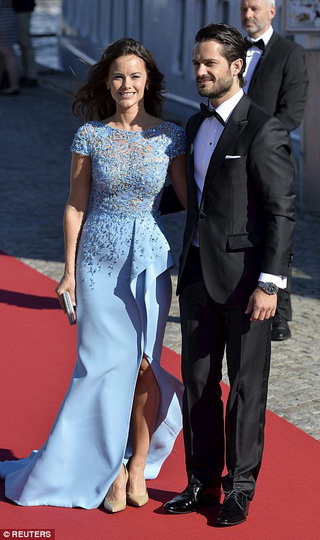 Шведский принц женится на бывшей звезде реалити-шоу - ФОТО
