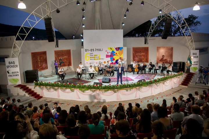 Шекинский фестиваль "Шелковый путь" приносит новые сюрпризы - ФОТО