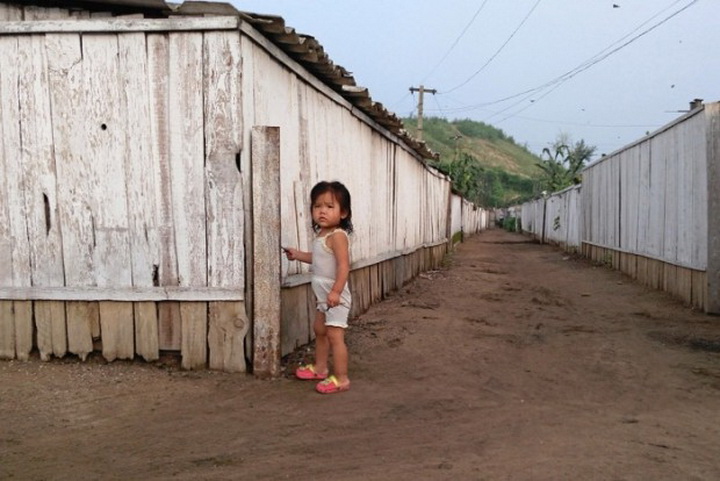 Новые снимки о жизни простых граждан Северной Кореи - ФОТО