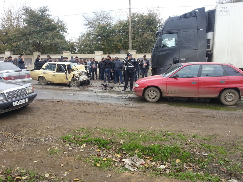 Трейлер протаранил ВАЗ-2106 на трассе Алят-Астара, есть погибший – ОБНОВЛЕНО - ФОТО
