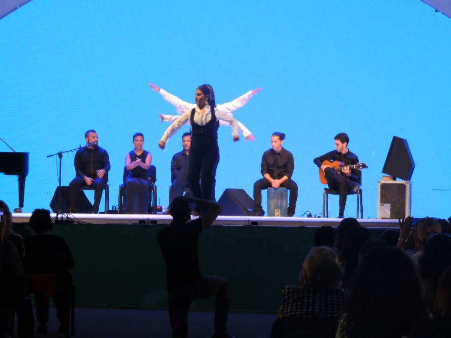 В Габале состоялся грандиозный концерт испанского ансамбля "Барселона и Фламенко"