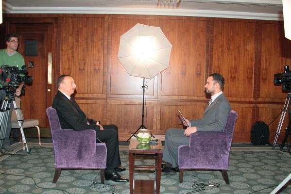 Президент Ильхам Алиев: "Азербайджан хочет стать ближе к Европейскому Союзу" - ИНТЕРВЬЮ - ФОТО