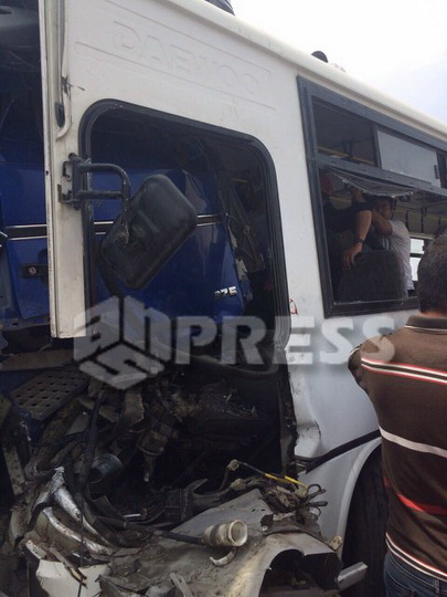 Грузовик въехал в автобус в Баку, есть погибшие, десятки раненых - ОБНОВЛЕНО - ФОТО - ВИДЕО