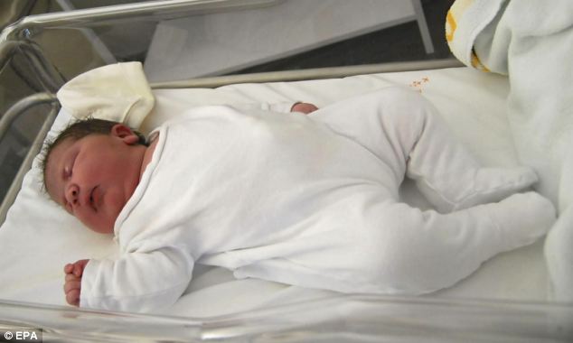 В Испании родилась девочка весом в 6,2 кг - ФОТО