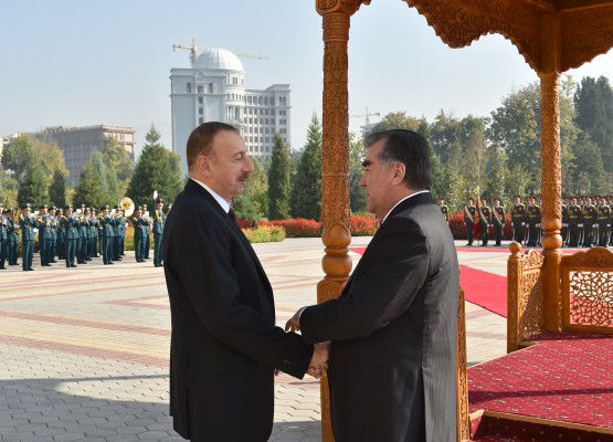 Президент Ильхам Алиев: "От взаимодействия Азербайджана и Таджикистана будет зависеть региональное сотрудничество в Центральной Азии, на Каспии, Кавказе" - ФОТО