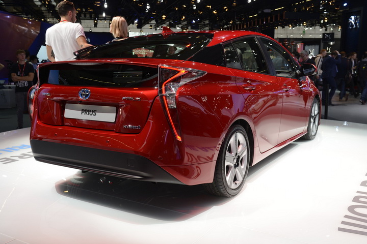Новая Toyota Prius идет на рекорд - ФОТО