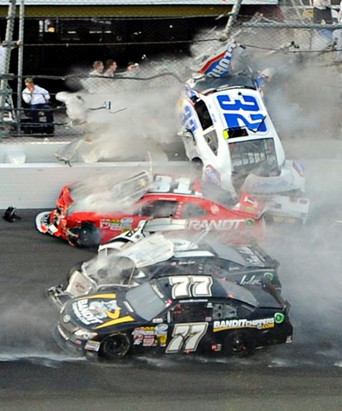 Самые страшные аварии на автогоноках NASCAR - ФОТОСЕССИЯ