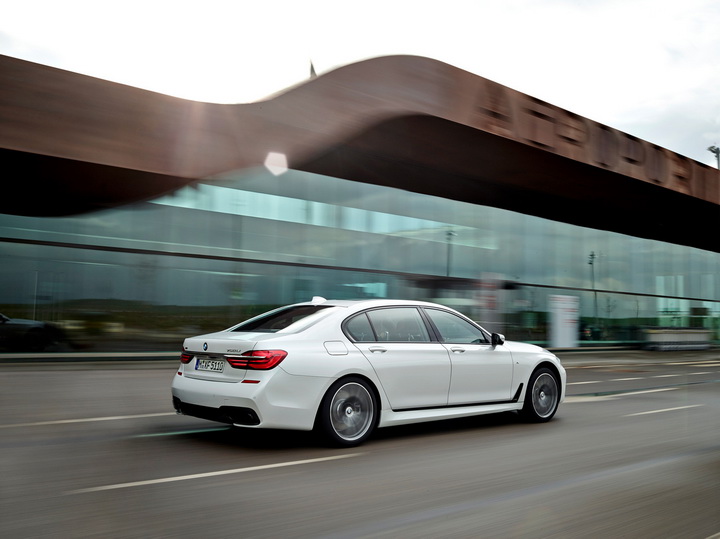 Новый BMW 7-Series представлен официально: все подробности о новинке - ФОТО