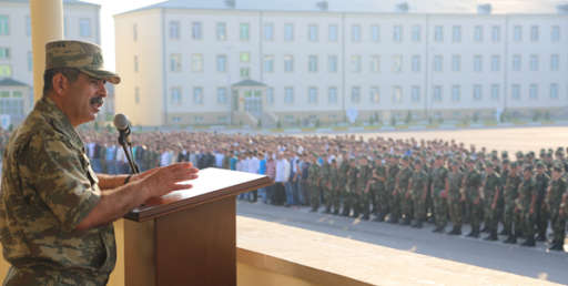 Закир Гасанов встретился с военнообязанными запаса, участвующими в учениях - ФОТО