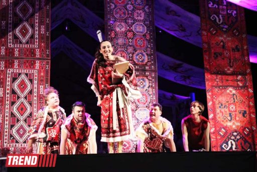 На бакинской сцене показали спектакль "Сон в летнюю ночь" - ФОТО