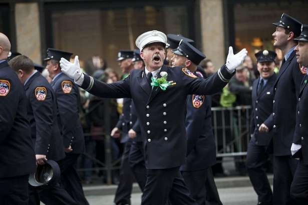 Грандиозный парад в честь Святого Патрика в Нью-Йорке - ФОТО