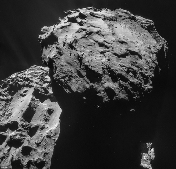 Загадочный объект с кометы раскрыл свою тайну - ФОТО