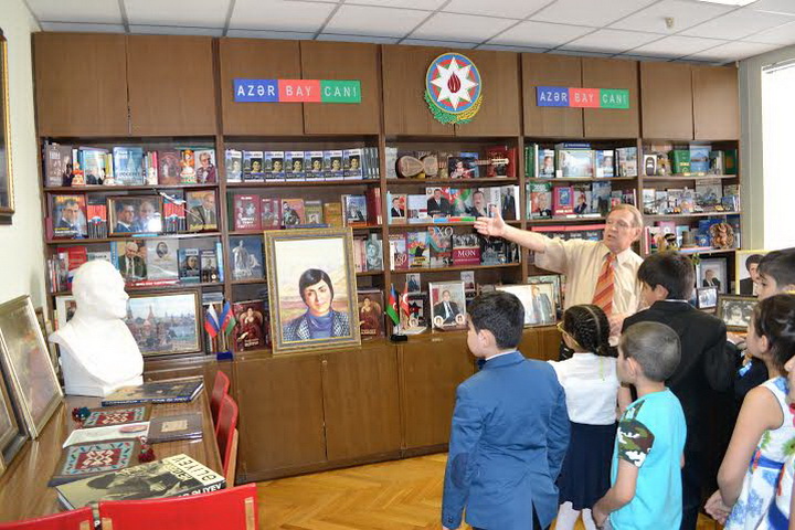 Ученики школы "МАЯК" посетили посольство Азербайджана в Москве - ФОТО
