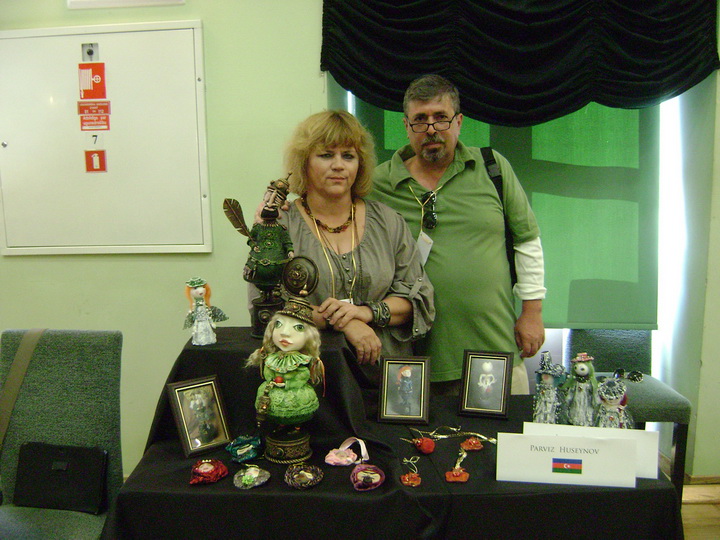 Супруги из Азербайджана очаровали Латвию своими куклами - ФОТО