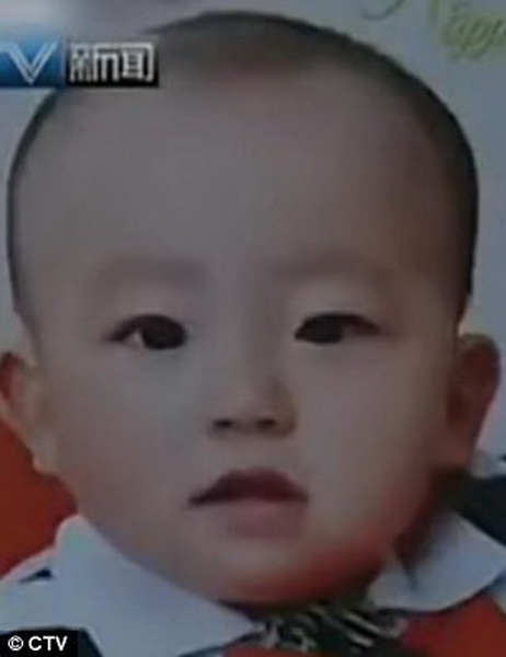 В Китае 10-летняя девочка с особой жестокостью убила малыша - ФОТО
