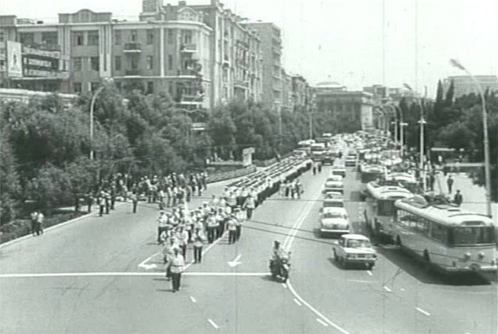 Sevimli, doğma köhnə Bakı – FOTO