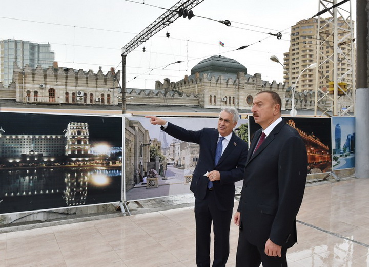 Президент Ильхам Алиев принял участие в церемонии отправки первого пассажирского поезда Баку-Сумгайыт - ФОТО