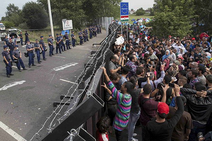 Хорватия захлопнула дверь перед беженцами - ФОТО