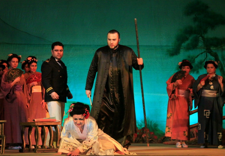 Звездный состав "Мадам Баттерфляй" на бакинской сцене обеспечил успех спектаклю - ФОТО