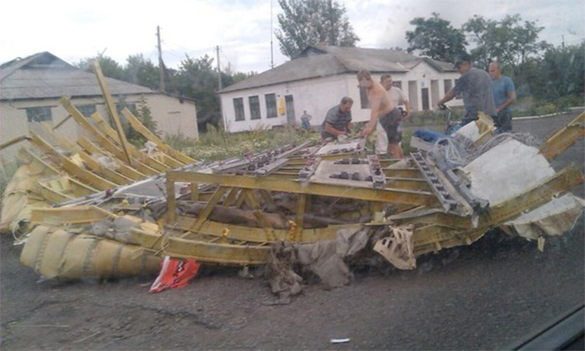 На месте крушения Boeing в Украине найдены два "черных ящика" - ОБНОВЛЕНО - ФОТО - ВИДЕО