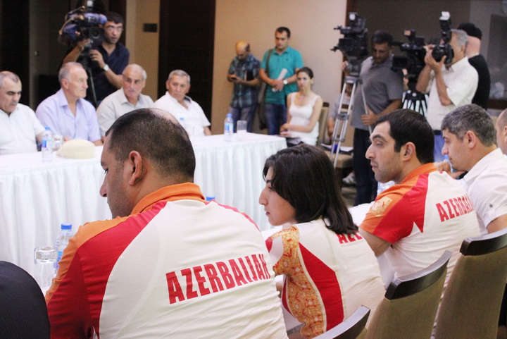 В Баку чествовали паралимпийцев-призеров Евроигр - ФОТО