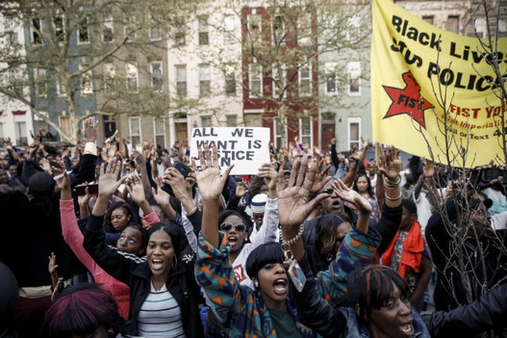 В Балтиморе не стихают уличные протесты против произвола полиции - ФОТО - ВИДЕО