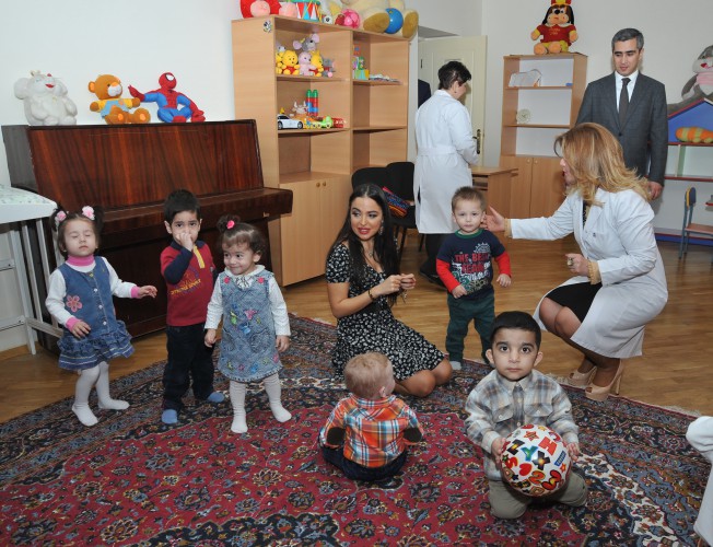 Вице-президент Фонда Гейдара Алиева Лейла Алиева посетила ряд детских домов накануне Новруз байрамы - ФОТО