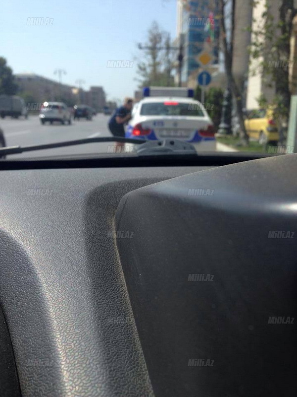 Bakıda yol macərası: zərif sürücü yalvarır, polis nazlanır - FOTO