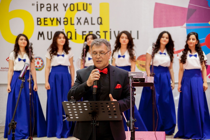 “İpək Yolu” Beynəlxalq musiqi festivalının bədii rəhbəri Firəngiz Əlizadə ilə görüş keçirilib - FOTO