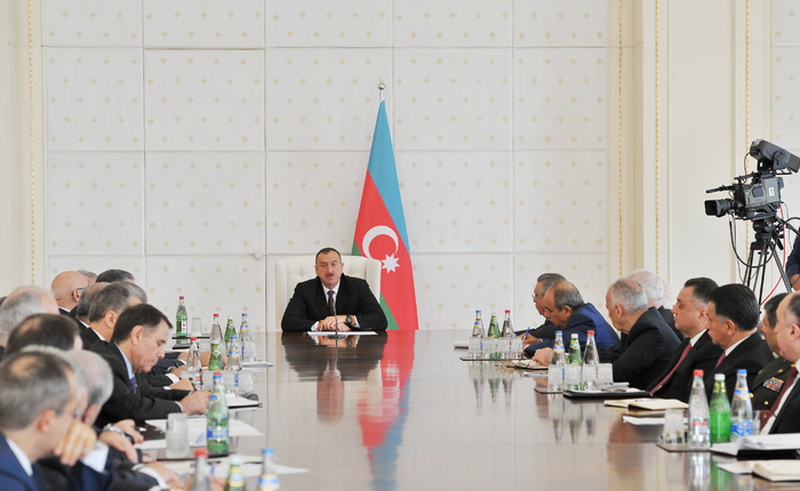 Президент Ильхам Алиев: "В Азербайджане наблюдается весьма позитивная картина, связанная с реформами, улучшением бизнес-среды и общим развитием" - ОБНОВЛЕНО - ФОТО
