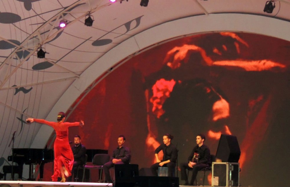 В Габале состоялся грандиозный концерт испанского ансамбля "Барселона и Фламенко"