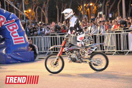 Грандиозное шоу фристайл мотокросса Red Bull X-Fighters Jams в Баку - ОБНОВЛЕНО - ФОТО