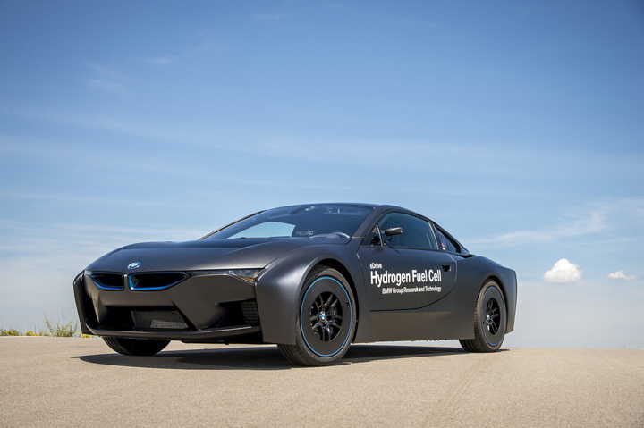 BMW представила водородные прототипы - ФОТО