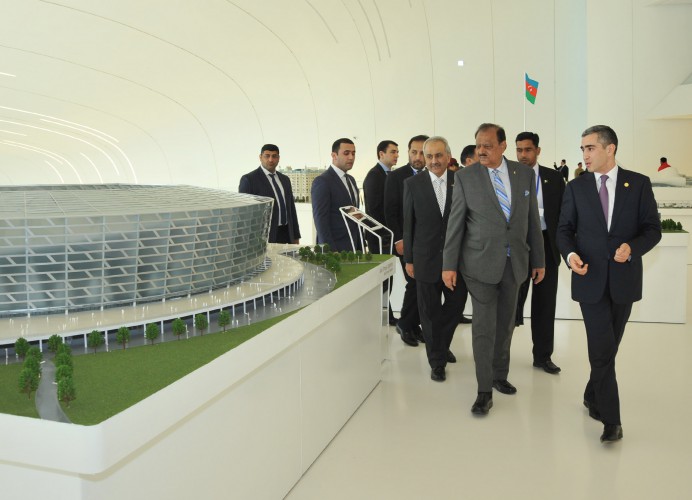 Президент Пакистана Мамнун Хусейн посетил Центр Гейдара Алиева - ФОТО