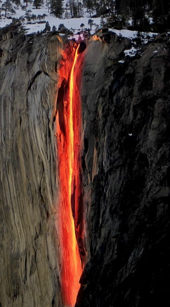 Огненный водопад Horsetail Falls в Северной Америке - ФОТОСЕССИЯ