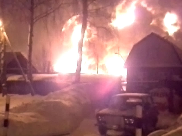 В России загорелся поезд с химикатами: эвакуированы сотни людей - ОБНОВЛЕНО - ФОТО
