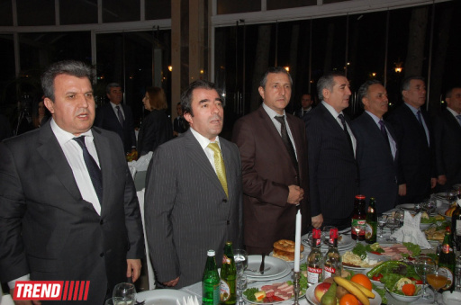 Али Гасанов: "Без медиа, политических партий, общественных организаций невозможно представить будущее азербайджанского общества" - ФОТО