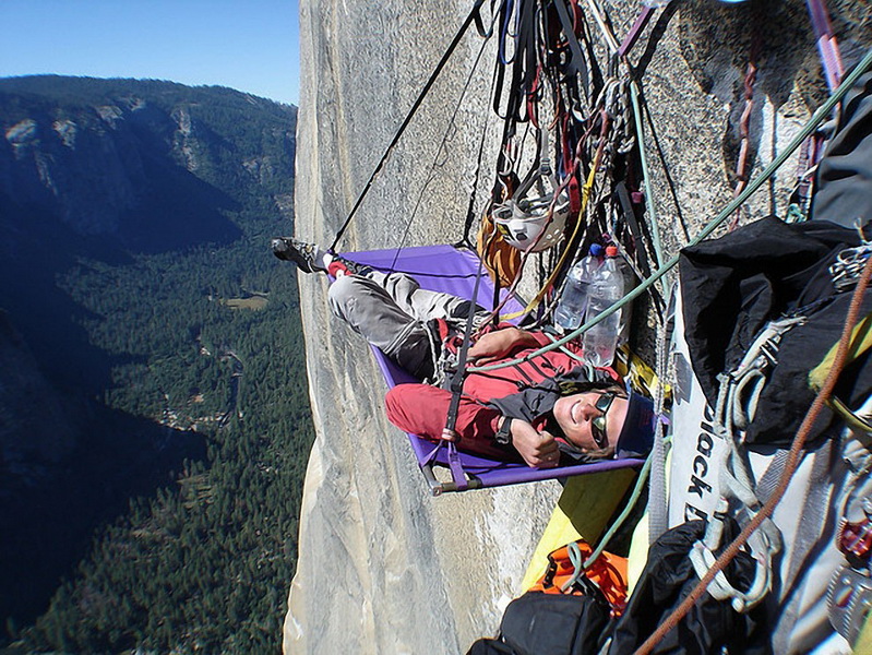 Ночевка на отвесных скалах парка Йосемити - ФОТОСЕССИЯ