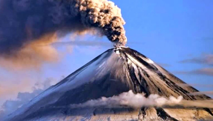 Новая тревога в Чили, вулкан покрывает страну пеплом - ФОТО