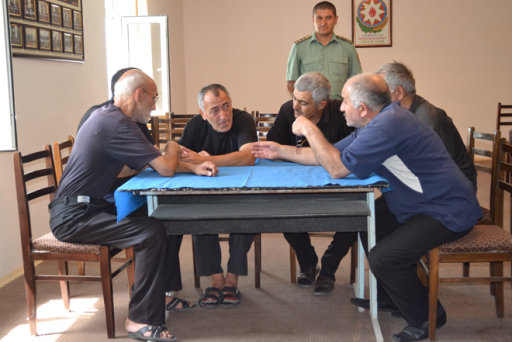 Азербайджанские заключенные сразились в интеллекте - ФОТО