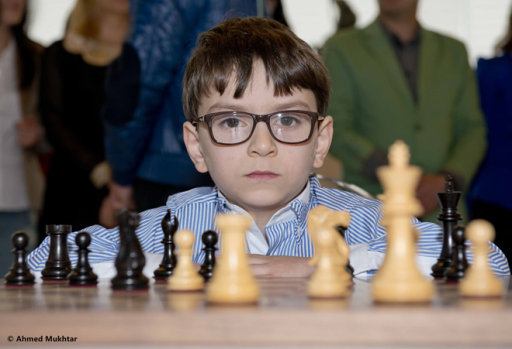 Карякин, Раджабов и Мамедъяров сыграли с детьми в шахматы - ФОТО