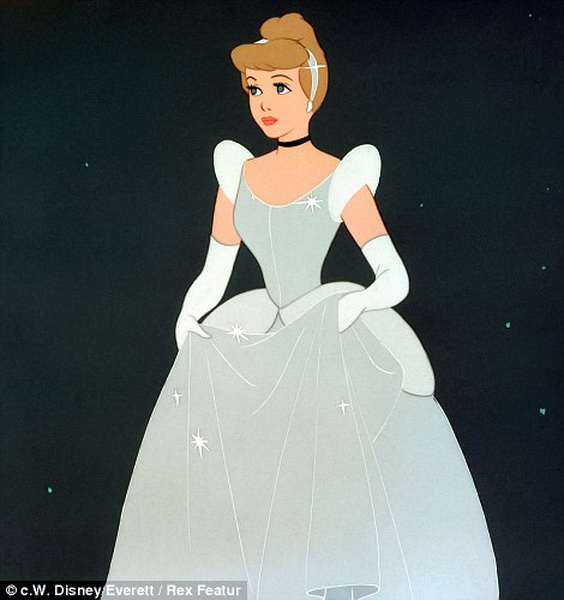 Платья диснеевских принцесс, созданные мировыми дизайнерами - ФОТО