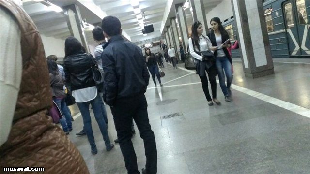 В Бакинском метро среди пассажиров возникла паника – ОБНОВЛЕНО - ФОТО